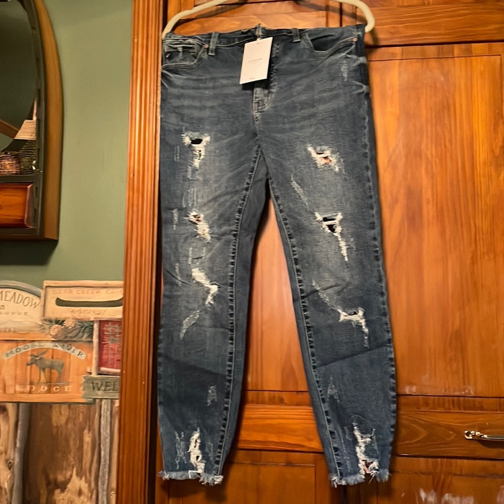 High rise ankle skinny kancan’s distressed with leopard